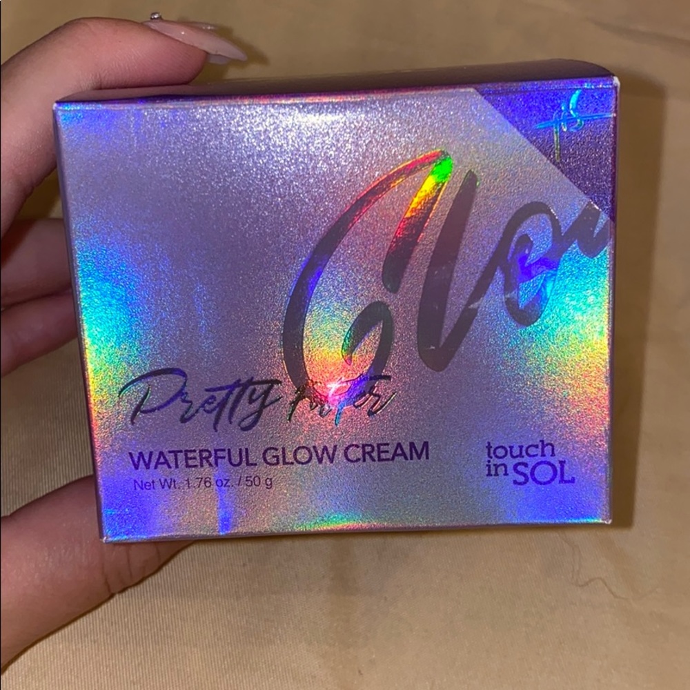 Brand new touch in Sol glow cream